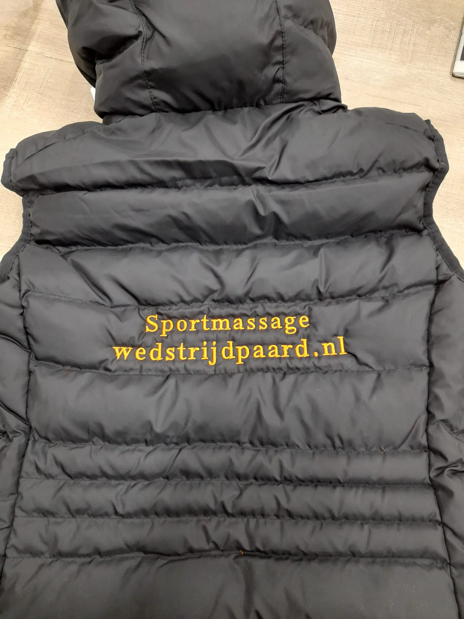 Bodywarmer paardensport achterkant